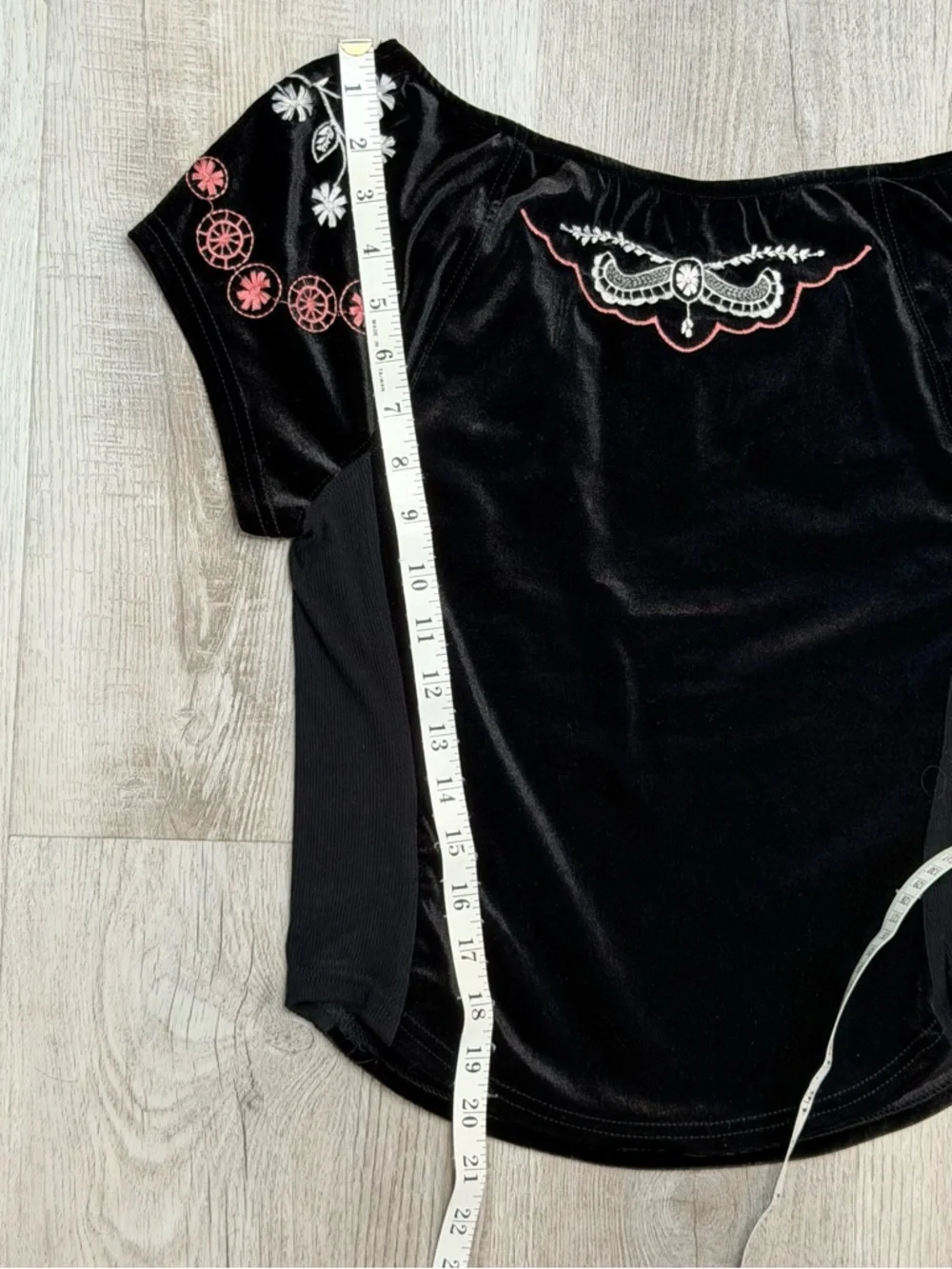Free People Party Train Black Embroidered Velvet Scoop Neck Top Women’s Size S